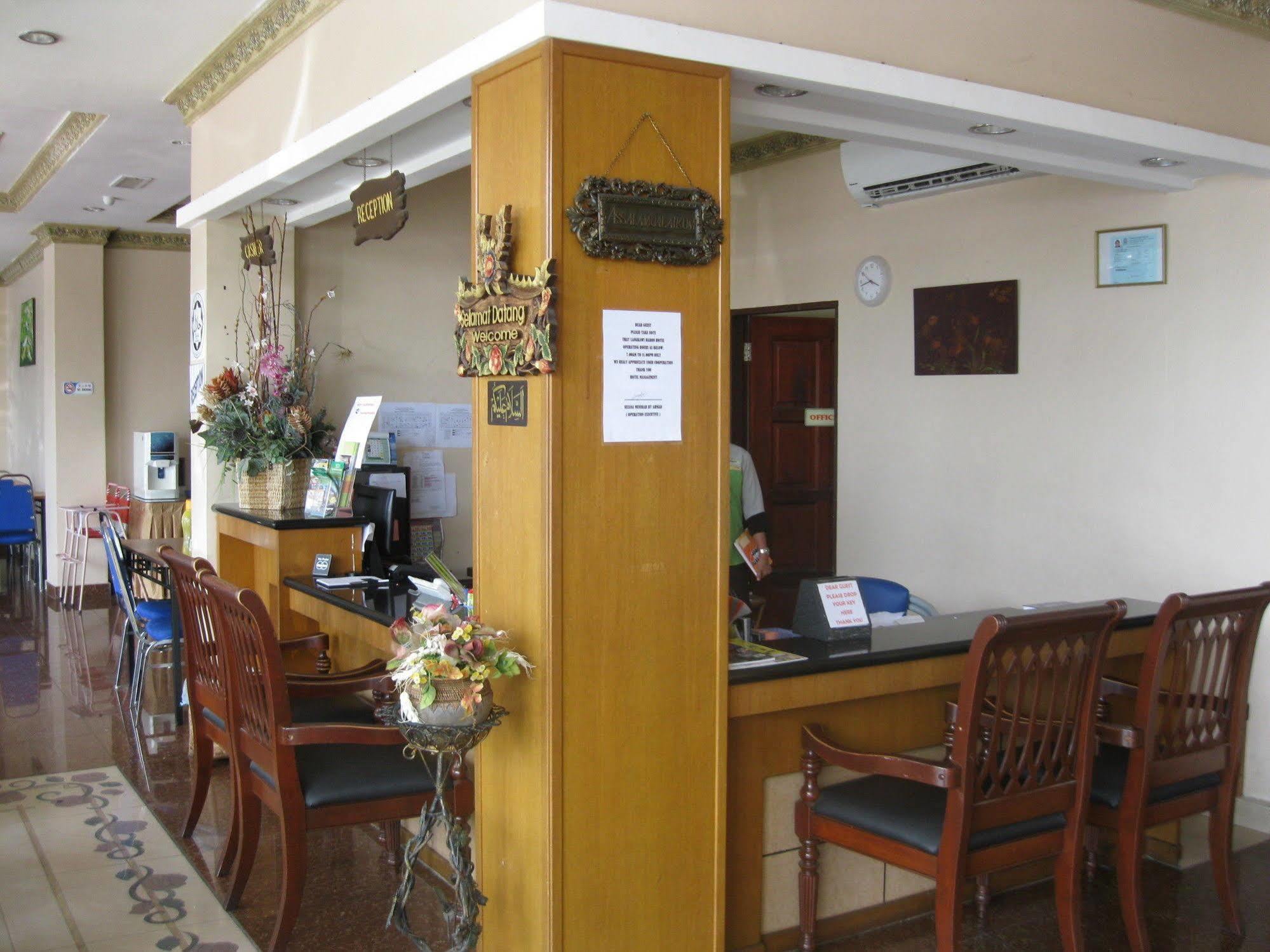 Langkawi Baron Hotel Kuah Eksteriør billede